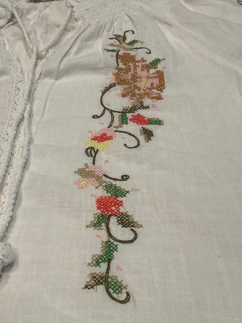 Jennifer & Grace Embroidered Peasant Blouse w/ Floral Accents Crocheted Trim - Picture 9 of 14
